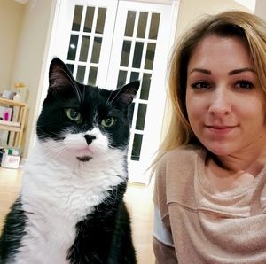 Meet your Posher, Danielle